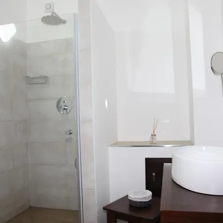 Alojamento de Acomodação e Pequeno-almoço Ermes 4*